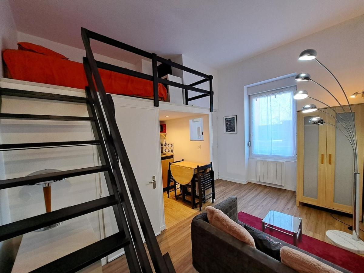 Cosy Entierement Renove A Deux Pas De Lyon *